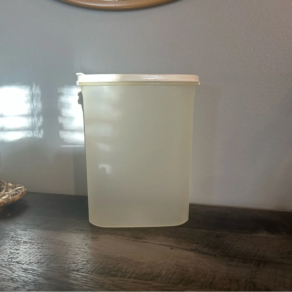 Vintage Tupperware Modular Mate Oval Container W/ Tan Lid